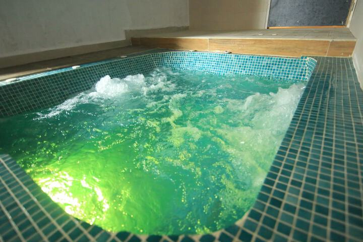 Pool 46 of 109