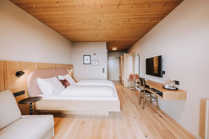 Room 6 of 35