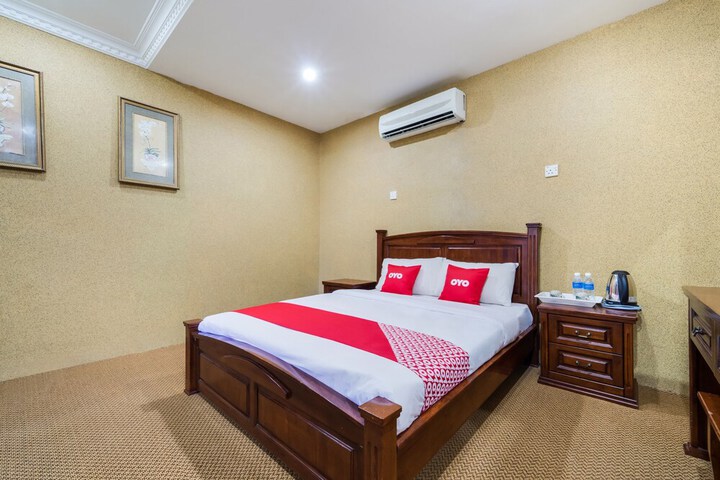 Room 10 of 21