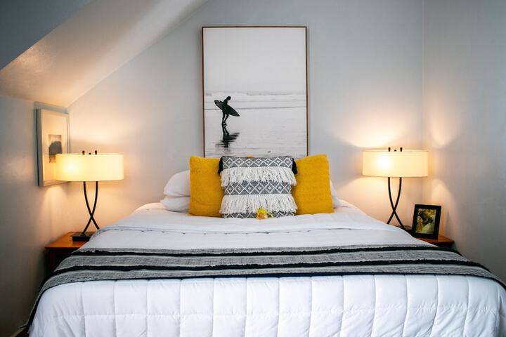 Room 3 of 28