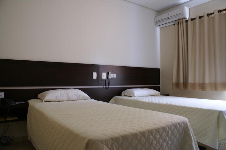 Room 6 of 26