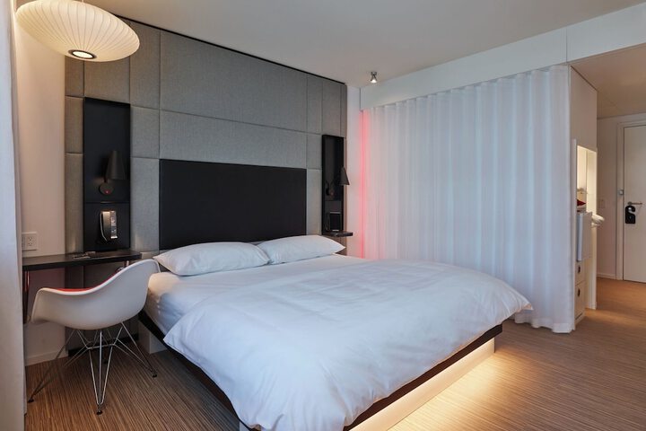 Room 5 of 26