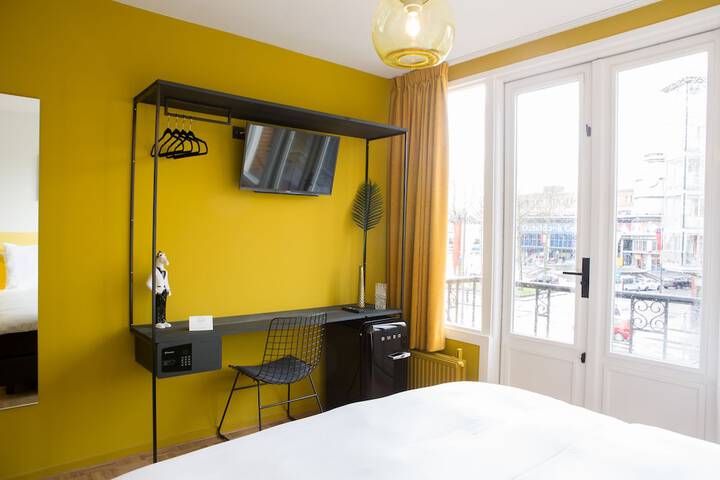 Room 14 of 61