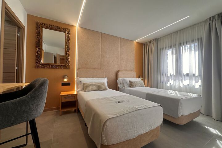 Room 7 of 30