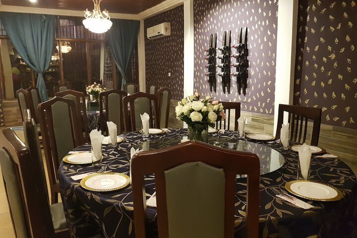 Dining 21 of 29