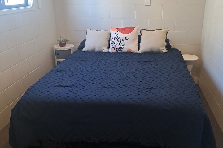 Room 17 of 37