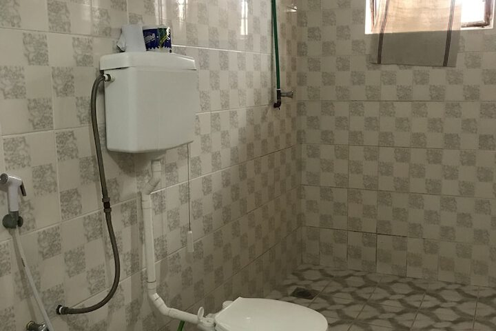 Room 12 of 38