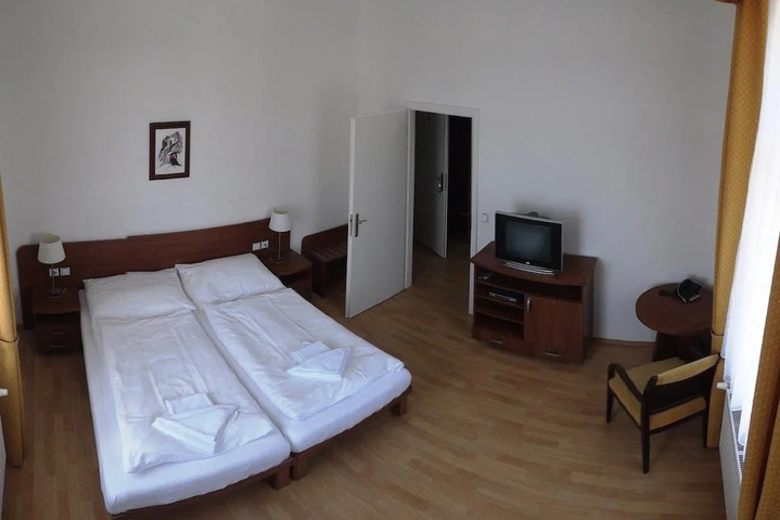 Room 2 of 15