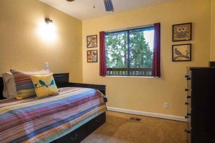 Room 2 of 26