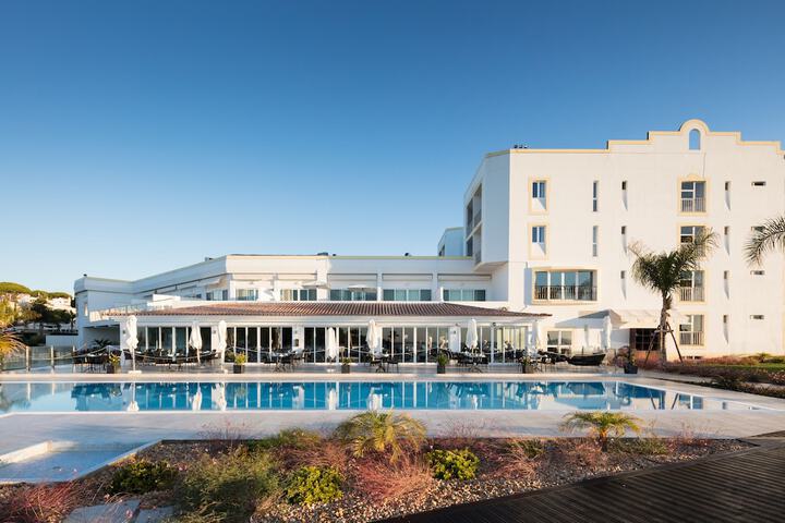 Pool 43 of 72