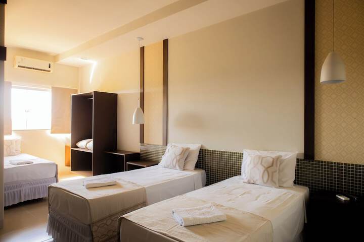 Room 6 of 33
