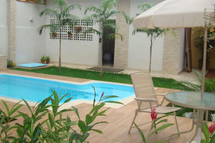 Pool Hotel