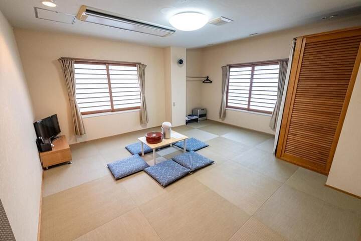Room 29 of 74