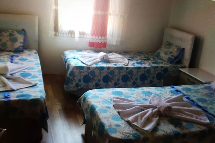 Room 3 of 29