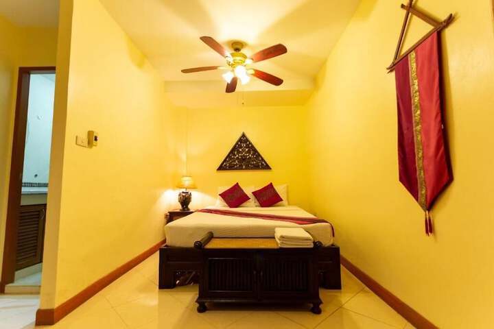 Room 5 of 49