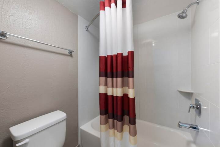 ADA Accessible Standard King (11 of 22)