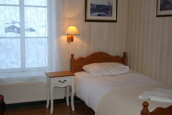 Room 13 of 50