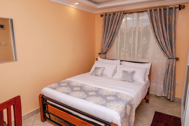 TRIPLINQ HOTEL & RESORT