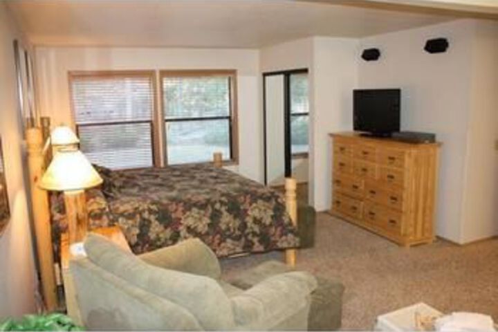 Room 16 of 40