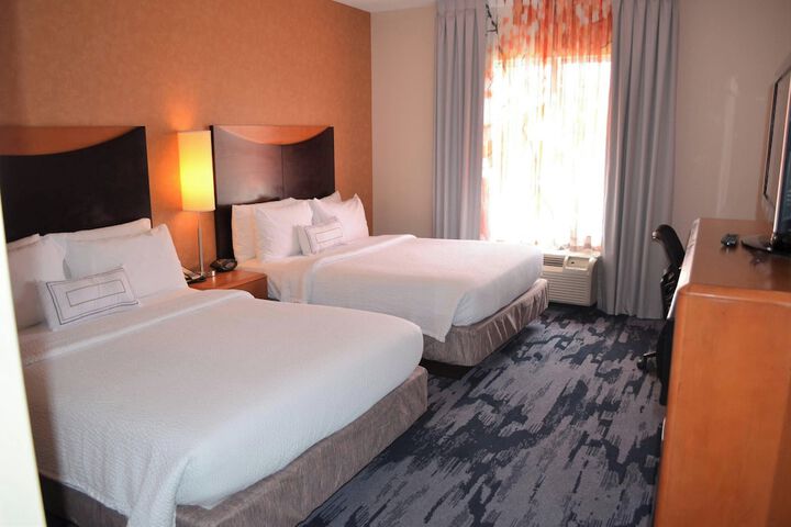 Room 10 of 27