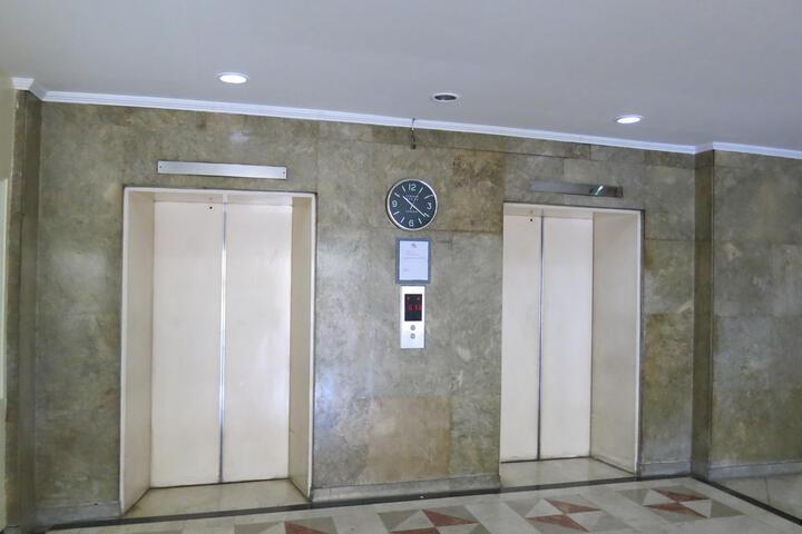 Midland Plaza