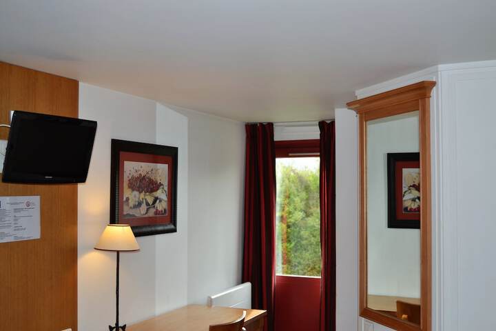 Room 13 of 95