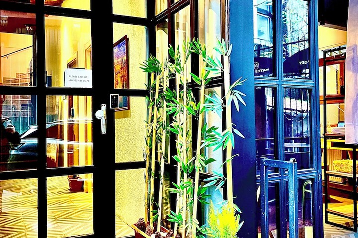 Room 21 of 29