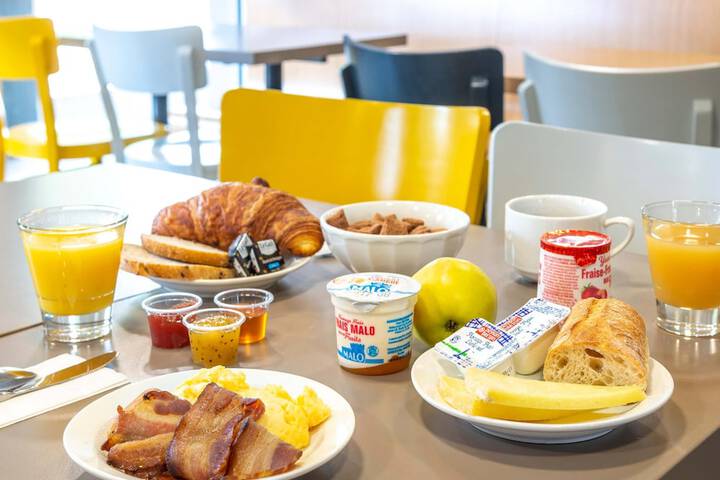 Breakfast meal