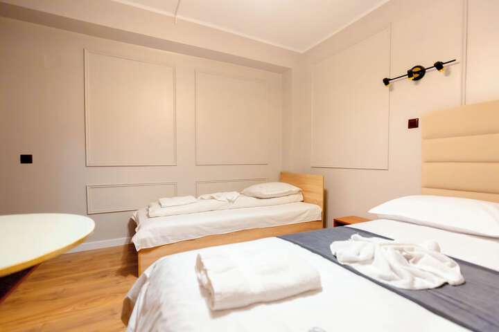 Room 17 of 29