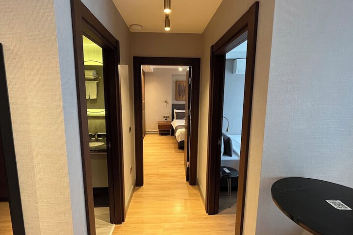 Room 49 of 129