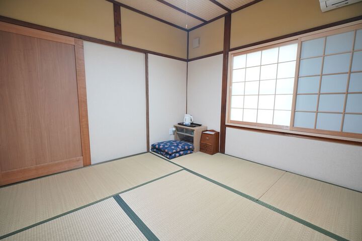 Room 25 of 96
