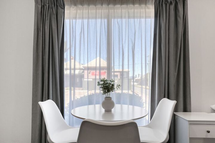 Room 51 of 80