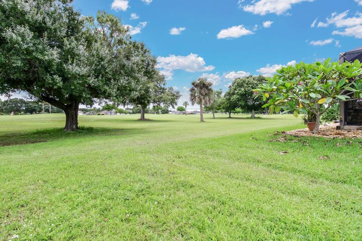 Property Grounds 23 of 25