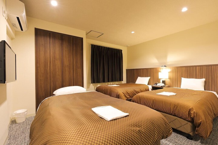Room 10 of 40