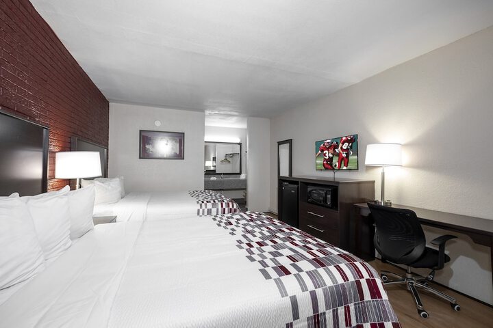 Deluxe 2 Queen Beds (14 of 14)