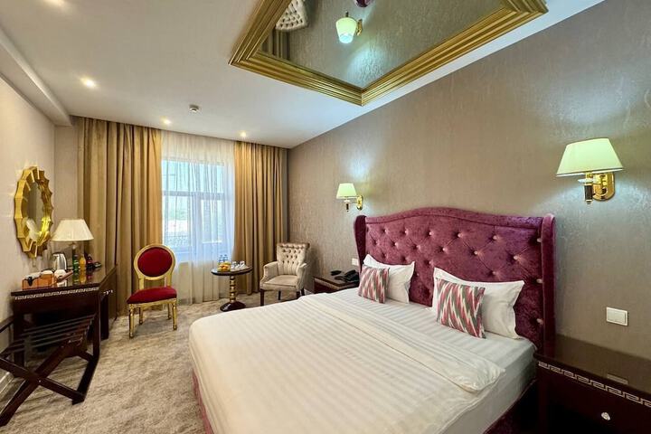 Room 21 of 39