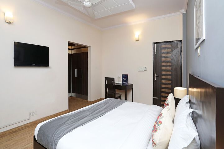 Room 17 of 22