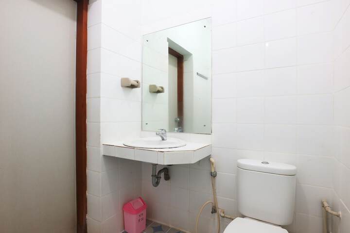Room 15 of 26