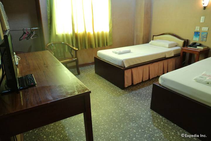 Room 5 of 27