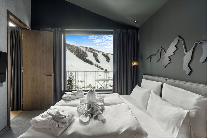 Room 20 of 132