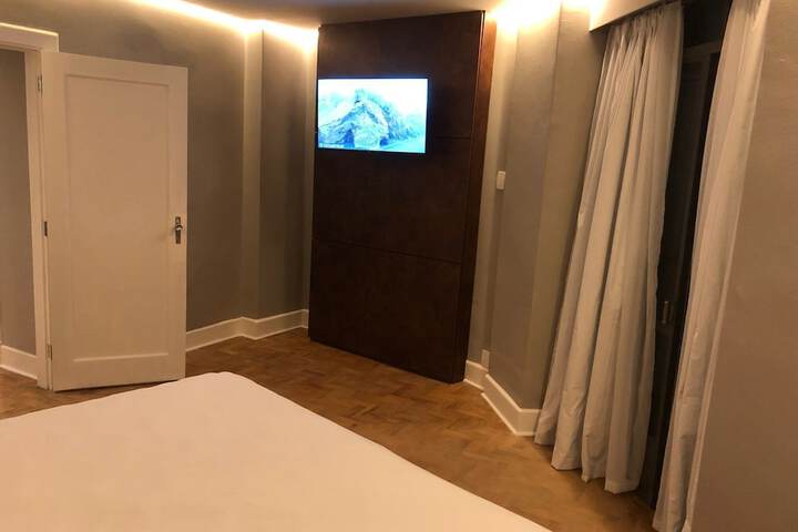 Room 66 of 156