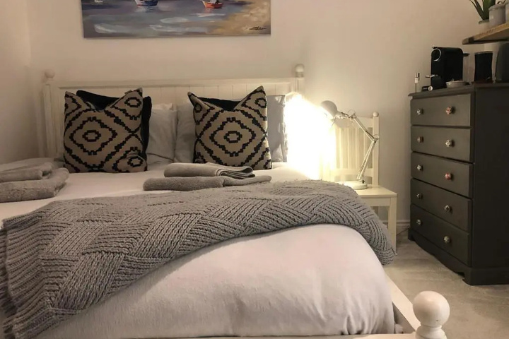Room 3 of 18