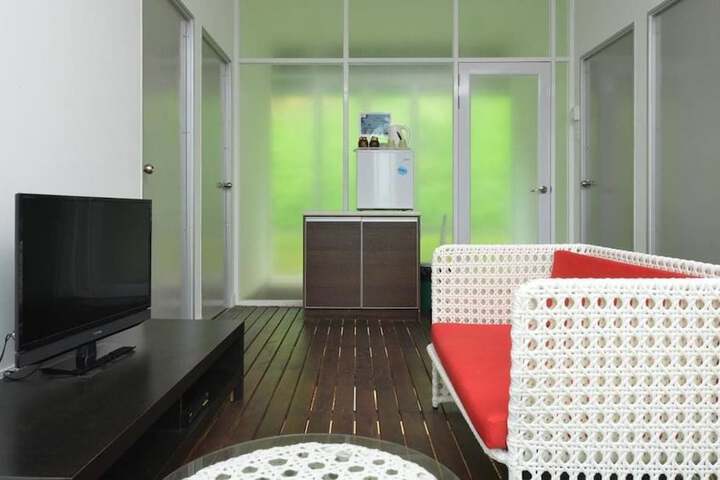 Room 10 of 21