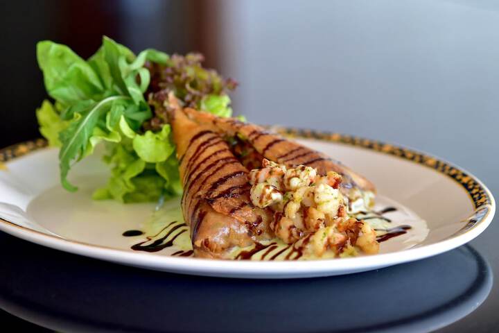 Dining 207 of 411