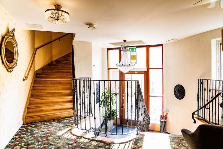 Hotel 2 of 49