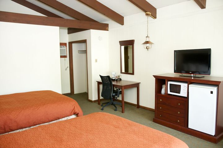 Room 6 of 108