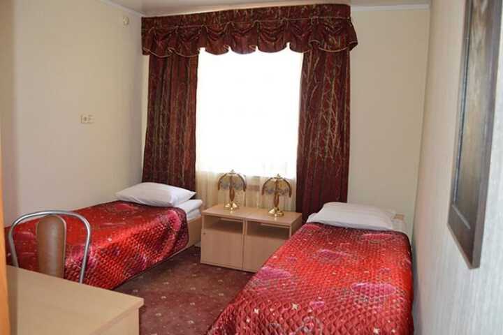 Room 8 of 19