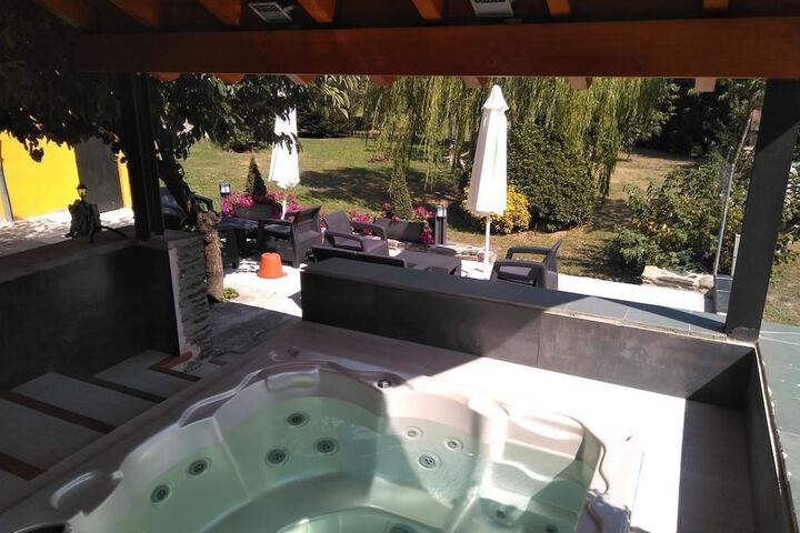 Spa 14 of 31