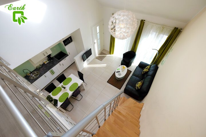 Room 2 of 36