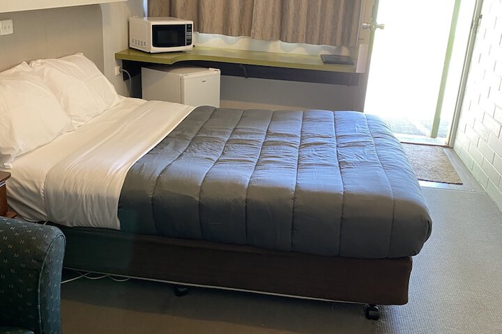 Room 5 of 50